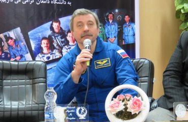 نشست علمی با فضانورد نامدار روسی در دانشگاه دامغان