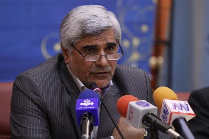 n00173081-b وزیر علوم، تحقیقات و فناوری بر نقش فعال دانشگاهیان
