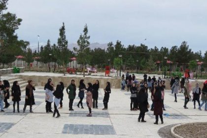 همایش پیاده روی دانشجویان دختر دانشگاه برگزار شد همايش پياده روي دانشجويان دختر دانشگاه برگزار شد