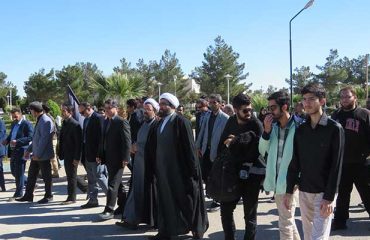 راهپيمايي جاماندگان اربعين حسيني در دانشگاه دامغان