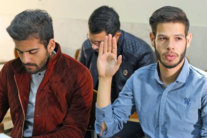 دانشجو