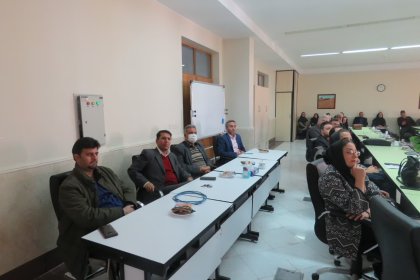 کارگاه ارتباط موثر با دهه هشتادی ها (1)