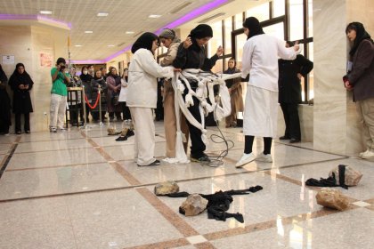Performance-art-cancer (5)
